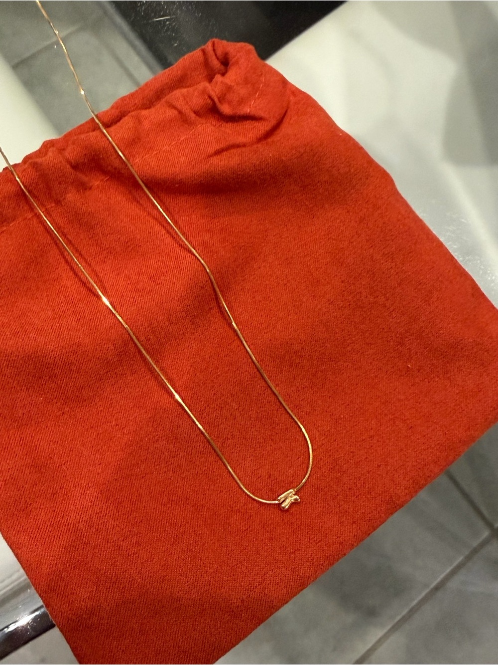 Anthropologie sideways K petite gold necklace - Picture 1 of 5